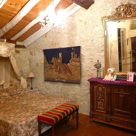 Bed and Breakfast La Ferme De Jeanne Saint-Girons  Esterno foto